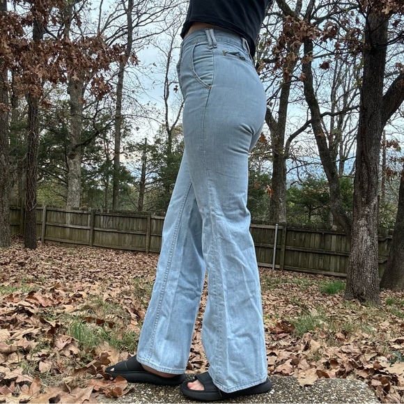 Vintage 70s Lee Jeans Wide Leg Light Wash High Rise - Picture 3 of 7
